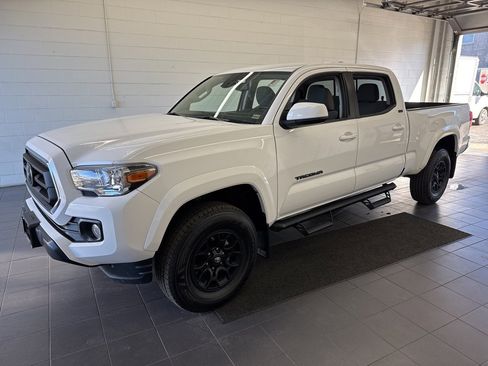 Used 2022 Toyota Tacoma SR5 image 4
