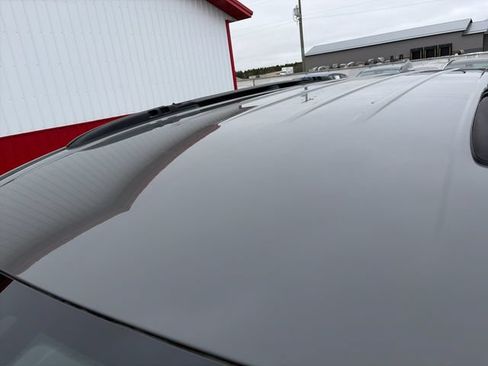 Used 2022 Chrysler Pacifica Touring AWD/4WD image 11