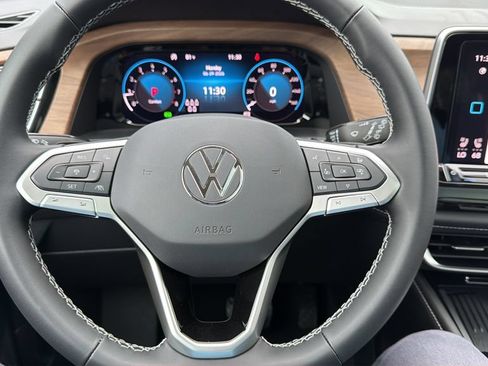 New 2026 Volkswagen Atlas SE FWD image 11
