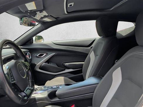 Used 2023 Chevrolet Camaro LT RWD image 16