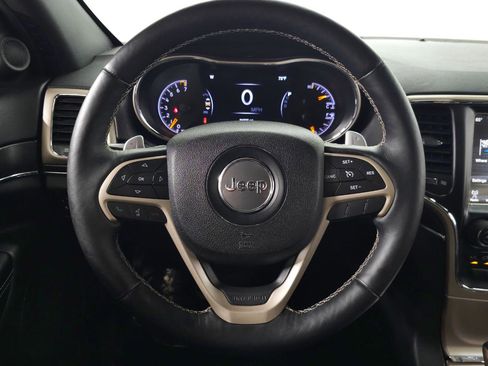 Used 2017 Jeep Grand Cherokee Limited AWD/4WD image 18