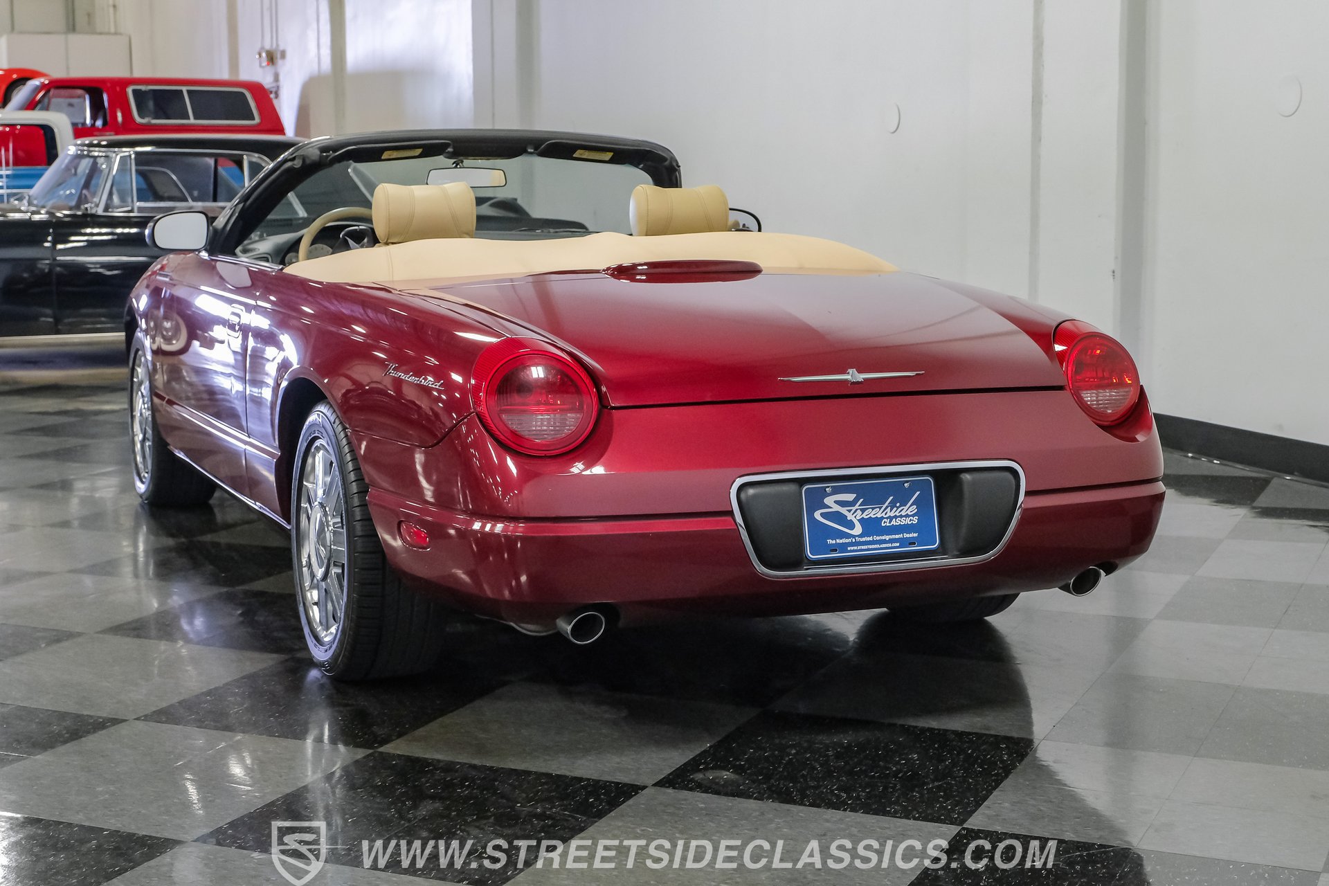 Used 2004 Ford Thunderbird RWD image 9