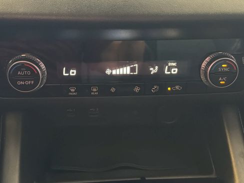 Used 2024 Mitsubishi Outlander SE FWD image 44