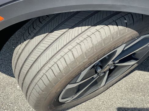 Used 2025 Chevrolet Equinox EV LT w/ LPO, All-Weather Mat Package FWD image 16
