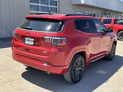 Used 2022 Jeep Compass Limited AWD/4WD image 3