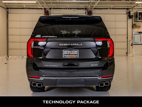 Used 2025 GMC Yukon XL Denali Ultimate AWD/4WD image 8