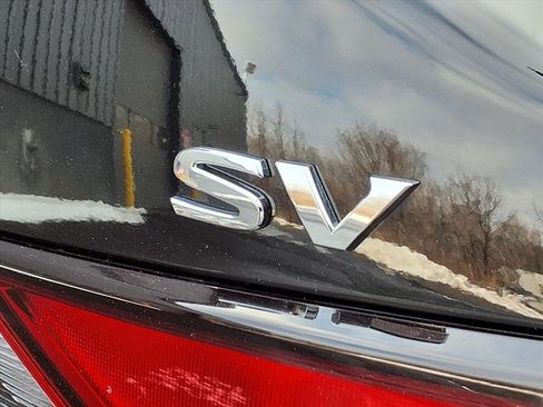 Used 2024 Nissan Sentra SV FWD image 16