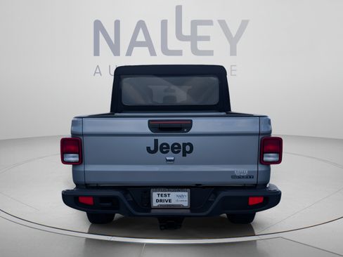 Used 2020 Jeep Gladiator Sport w/ Quick Order Package 24S AWD/4WD image 4