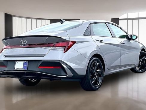 Used 2026 Hyundai Elantra Sport FWD image 6