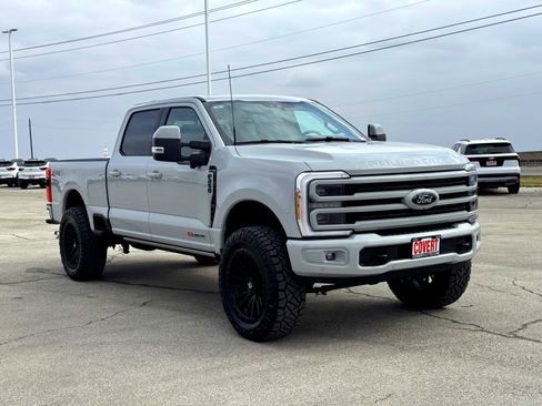 Used 2026 Ford F250 Platinum image 5