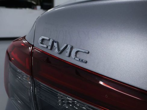 Used 2025 Honda Civic Sport image 10