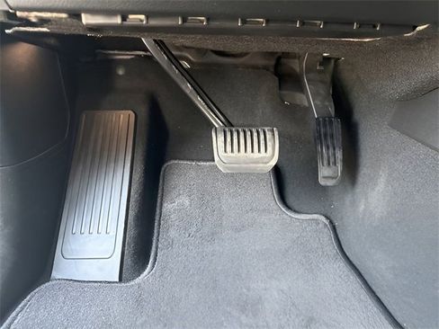 New 2025 Jeep Grand Cherokee Altitude image 14