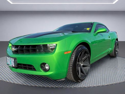 Used 2010 Chevrolet Camaro LT RWD image 2