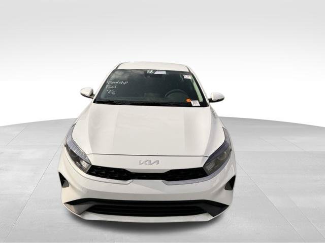 Used 2024 Kia Forte LXS w/ LXS Technology Package FWD image 2