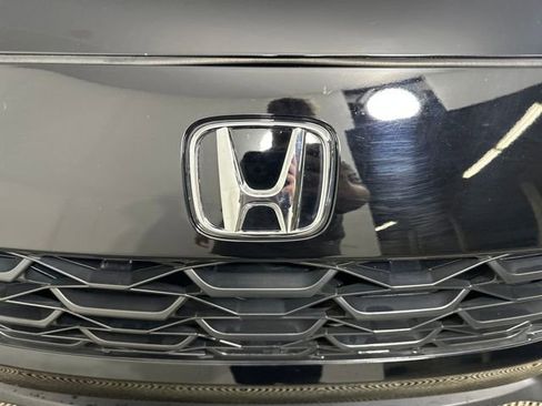 Used 2026 Honda HR-V LX image 9