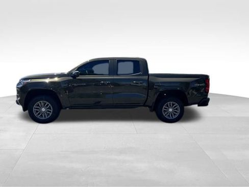 Used 2024 Chevrolet Colorado LT w/ LT Convenience Package II AWD/4WD image 4
