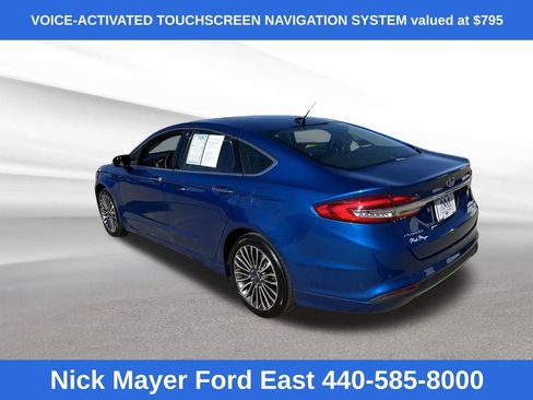 Used 2017 Ford Fusion SE w/ Fusion SE Technology Package image 5