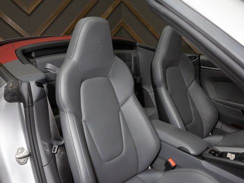 Used 2023 Porsche 911 Carrera w/ Sport Chrono Package image 5