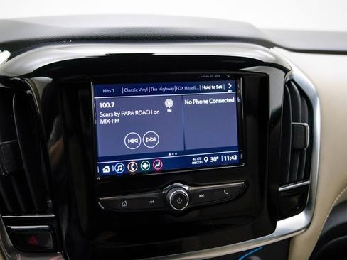 Used 2022 Chevrolet Traverse LS image 28