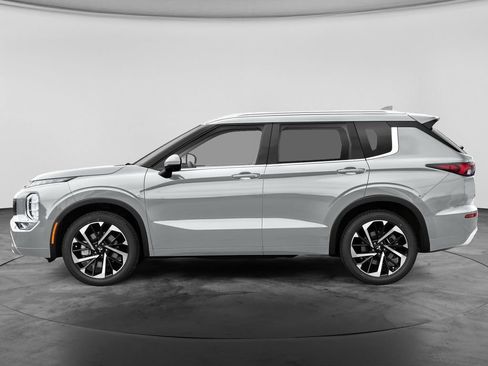 Used 2023 Mitsubishi Outlander SEL AWD/4WD image 3