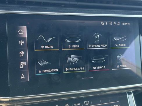 Certified 2025 Audi Q8 Premium Plus w/ Premium Plus Package AWD/4WD image 9