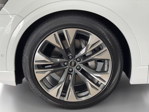 New 2026 Audi Q8 Premium Plus image 12