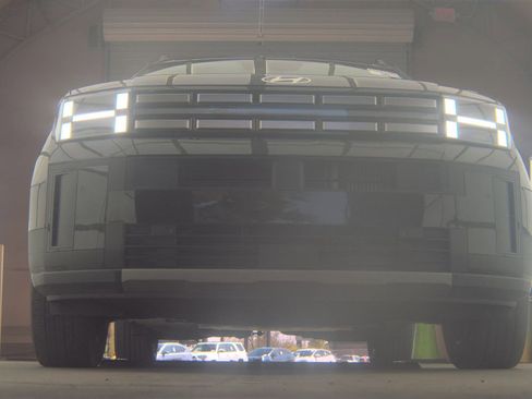 Used 2025 Hyundai Santa Fe SEL FWD image 6