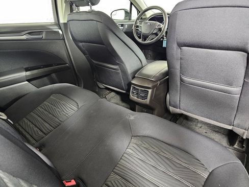 Used 2016 Ford Fusion SE FWD image 14