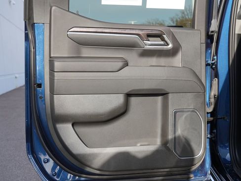 Used 2023 Chevrolet Silverado 1500 LTZ AWD/4WD image 12