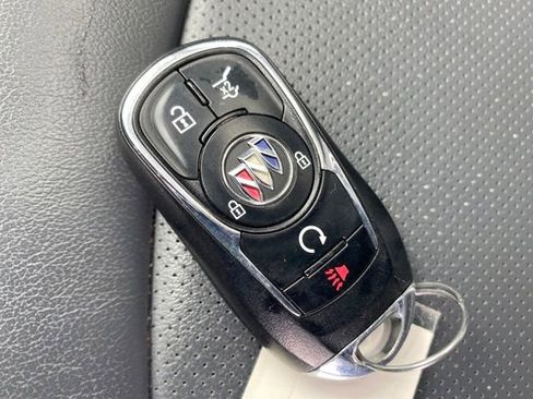 Certified 2020 Buick Enclave Essence w/ Sound and Sites Package image 27