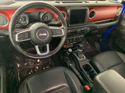 Used 2023 Jeep Gladiator Rubicon w/ Cold Weather Group AWD/4WD image 23