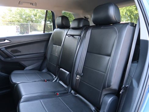 Used 2018 Volkswagen Tiguan SEL image 34