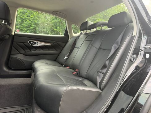 Used 2016 INFINITI Q70 L 3.7 AWD/4WD image 11