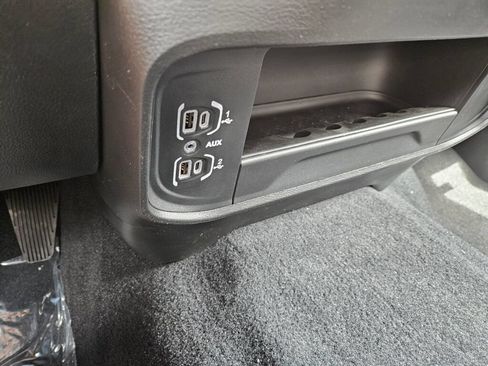 New 2026 RAM 3500 Big Horn AWD/4WD image 22
