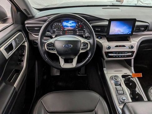 Used 2023 Ford Explorer XLT w/ Equipment Group 202A image 30