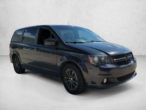 Used 2016 Dodge Grand Caravan R/T FWD image 3