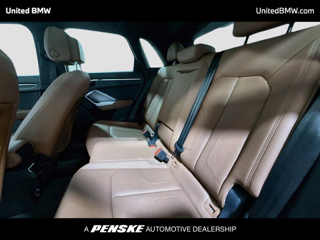 Used 2020 Audi Q3 2.0T Premium w/ Convenience Package AWD/4WD image 19