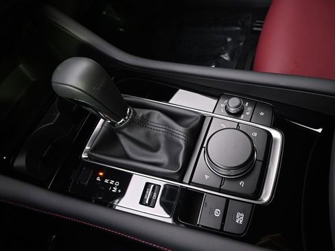 New 2026 MAZDA MAZDA3 Carbon image 31