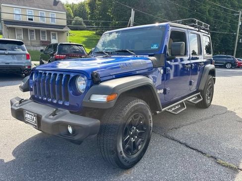 Used 2018 Jeep Wrangler Unlimited Sport S AWD/4WD image 3