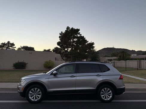 Used 2019 Volkswagen Tiguan S image 6