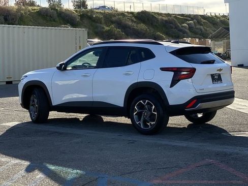 New 2026 Chevrolet Trax LT FWD image 15