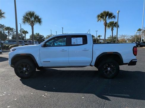 Used 2024 Chevrolet Suburban Premier w/ Premium Package image 7