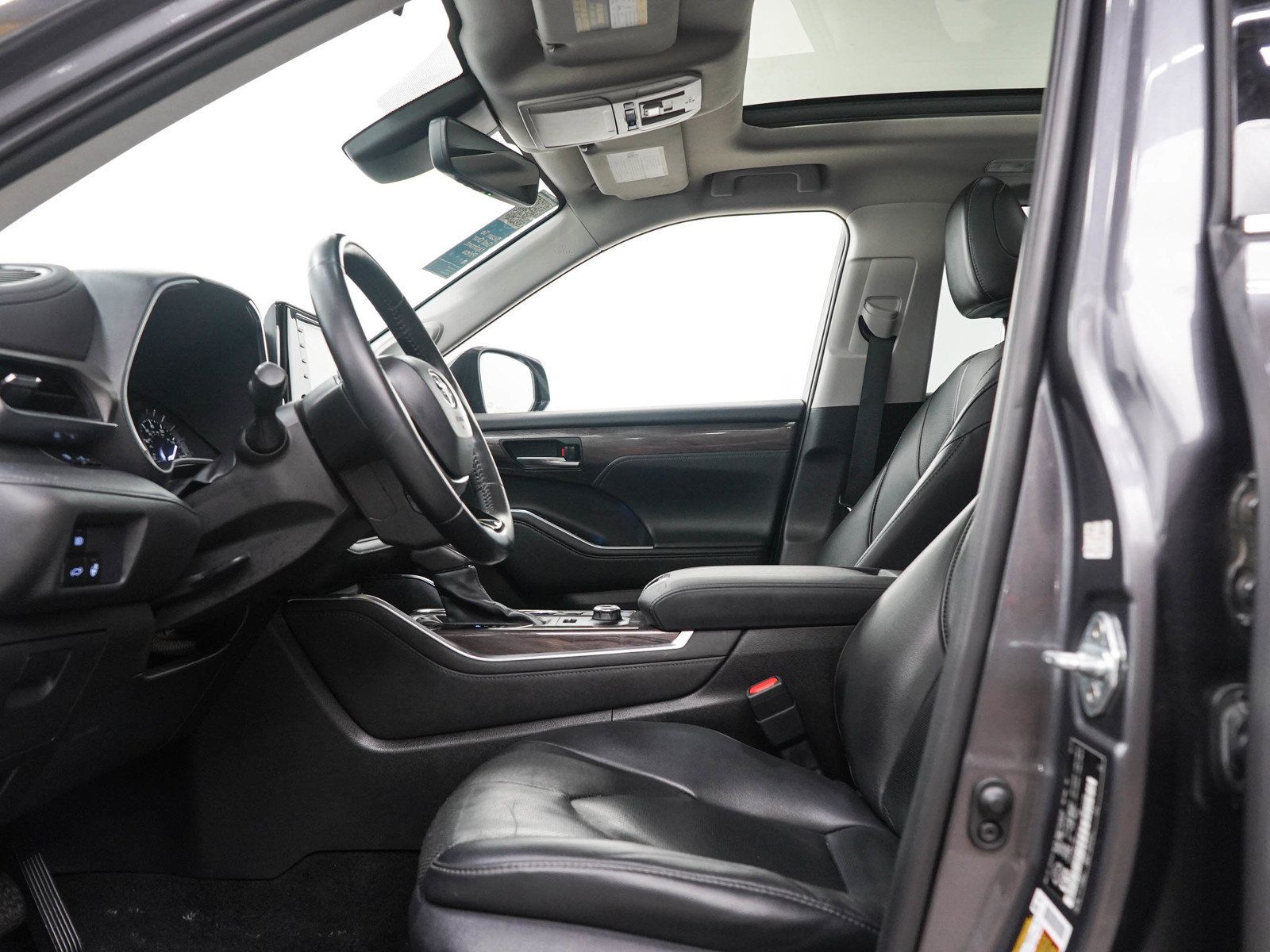 Used 2021 Toyota Highlander Limited AWD/4WD image 24