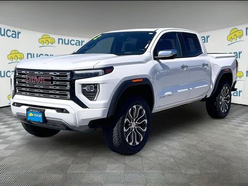 Used 2024 GMC Canyon Denali AWD/4WD image 3