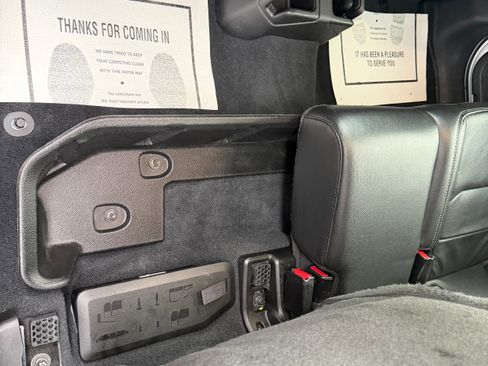 Used 2022 Jeep Gladiator Overland w/ Popular Equipment Package image 17