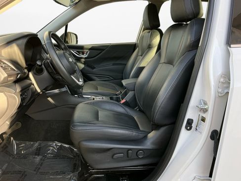Used 2023 Subaru Forester Touring image 11