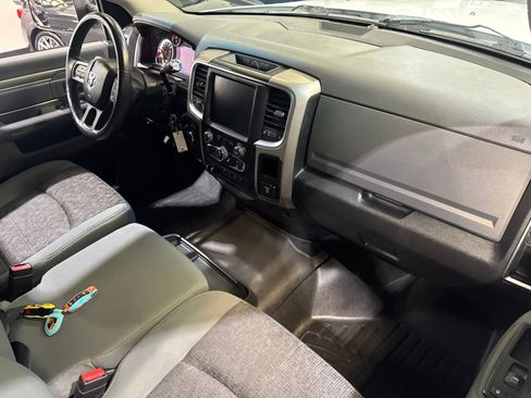 Used 2014 RAM 2500 SLT w/ Luxury Group AWD/4WD image 42