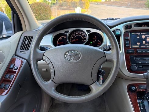 Used 2007 Toyota Highlander Limited image 18