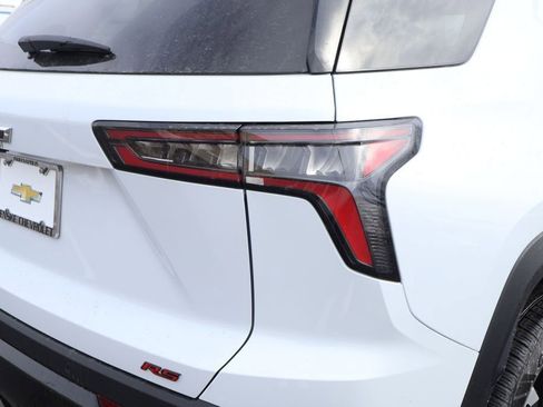 New 2026 Chevrolet Equinox RS w/ Convenience Package III FWD image 7