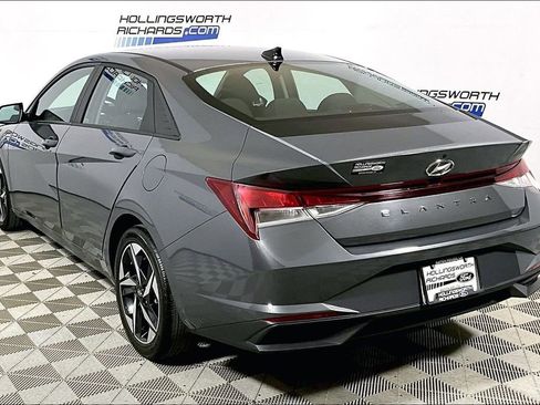 Used 2023 Hyundai Elantra SEL w/ Convenience Package image 8